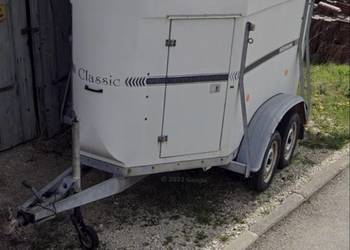 Przyczepa dla koni,siodlarnia;1300 kg ładowność