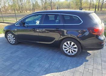 Opel astra j