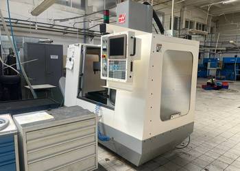 FREZARKA CNC HAAS VF-2 – CENTRUM OBRÓBCZE CNC