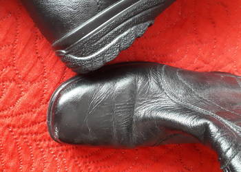 Kozaczki   ,skórzane  na  futerku , roz. 39