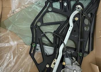 Mercedes CLK W208 szyba tył z uszczelką