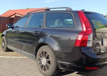 Czarne volvo v50 1.6