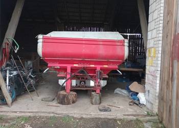 Rozsiewacz nawozów 2,5 tony