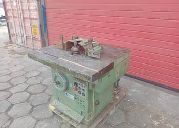 Frezarka dolnowrzecionowa z wózkiem Gomad