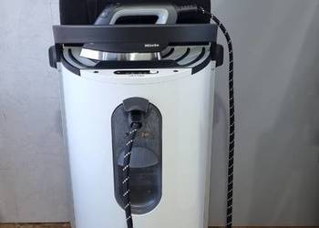 Prasowalnica, deska do prasownia, stacja parowa FashionMaster Miele B 2847