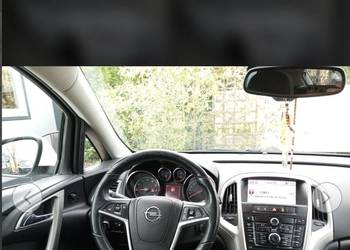 Opel astra j