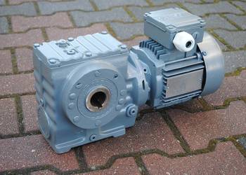 Motoreduktor kątowy 0.37kw. 6,9obr./min.. Firmy SEW