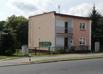 Dom wolnostojący oraz budynek gospodarczy