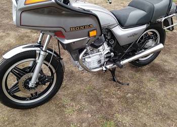 Honda GL Silwer Wing 500