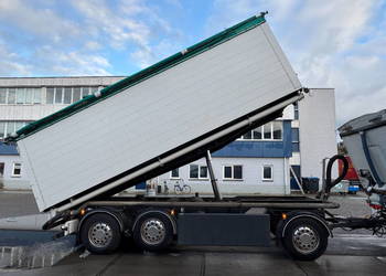 Przyczepa wywrotka do paszy do zboza z wydmuchem