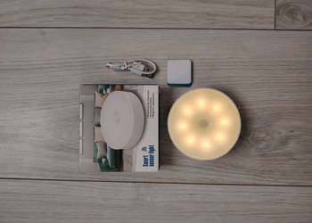 Inteligentna lampka nocna z czujnikiem ładowana przez USB