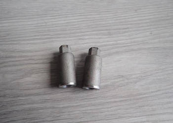 2 Szt. Nakrętki Śruby Cylindra Yamaha TTR TT 600 R RE 98-04r