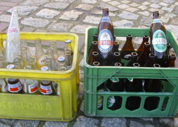Butelki po napojach z 70 - 90-tych