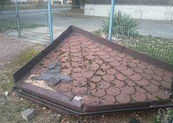 Daszek nad wejściem