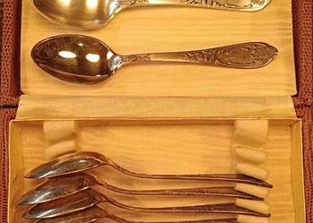 Zestaw rosyjskich posrebrzanych łyżeczek deserowych w pudelku