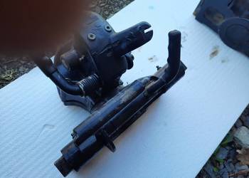 Sprzedam dwa zaczepy automatyczne sauermann new holland