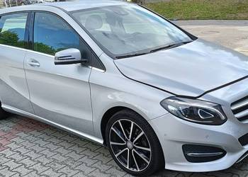 Mercedes B-klasa W246 B200