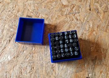 Numeratory litery i cyfry 8mm/36el.