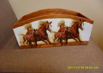 Piękny pojemnik decoupage z motywem koni, na rózne drobiazgi
