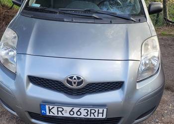 Syndyk sprzeda samochód osobowy Toyota Yaris