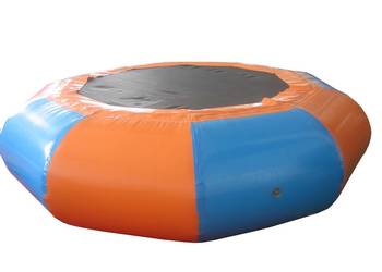 Trampolina 5 m na jezioro