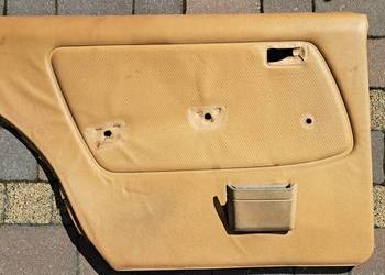 Boczek drzwi dattel Mercedes W123 lewy tył