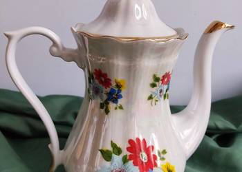 Dzbanek porcelanowy w kwiaty - Wałbrzych