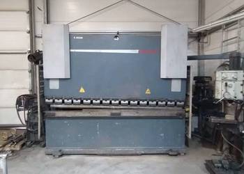 Hydrauliczna Giętarka Prasa krawędziowa Durma E 30200 CNC 200T