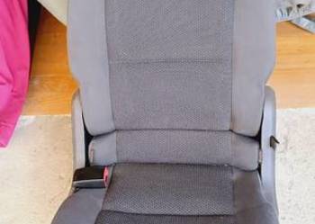 VW TOURAN CADDY FOTELE TYŁ + FOTEL KIEROWCY ISOFIX STOLIKI KOMPLET