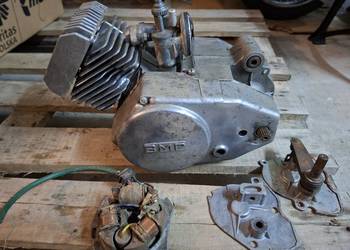 Silnik romet, motorynka, ogar, dezamet 023 z deklami BMP