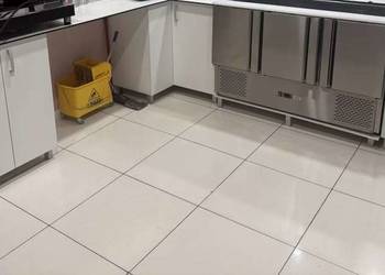 Syndyk sprzeda zabudowę do kawiarni