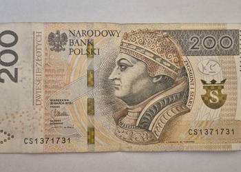 Banknot 200 zł obiegowy CS1371731 ładny radar lustro