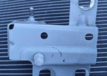 Renault Trafic IV mocowanie błotnika lewy przód -góra