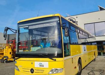 Autobus podmiejski Mercedes-Benz Intouro