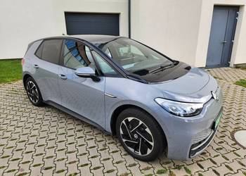 Obserwuj

Volkswagen ID.3 Moon Stone Gray 58kW, 204KM, 2023r.