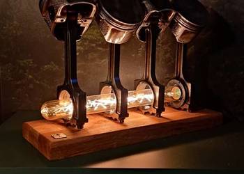 Lampa stołowa z części samochodowych audi