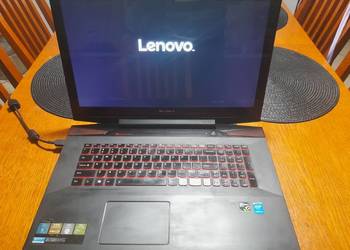 2 laptopy z dotykowymi matrycami