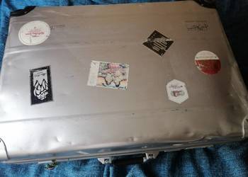 aluminiowa walizka bermas