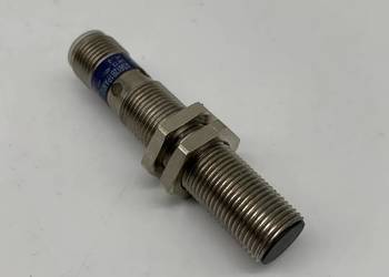 Telemecanique XS612B1PAM12 Inductive sensor