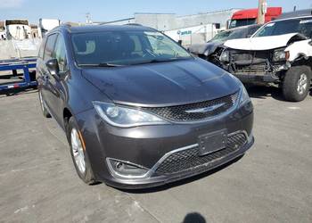 Chrysler Pacifica 2017 r. drzwi zderzak błotnik części PAU oraz PXR