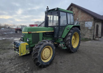 Ciągnik JOHN DEERE 3030, 4x4 (6-cyl., 89 KM)
