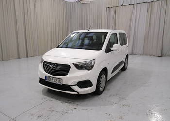 OPEL COMBO 2020 / 1499,00 ccm / 102 KM