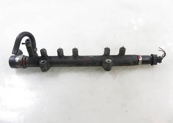 LISTWA WTRYSKOWA TOYOTA YARIS I 1.4 D-4D 2381033010 0281002507 0445214032