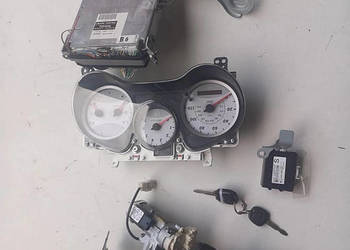 ZESTAW STARTOWY 89661-42A10 TOYOTA RAV4 II 2004R