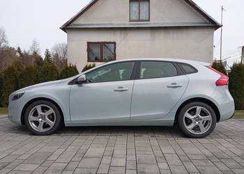 Sprzedam Volvo V40 D2 Momentum 1.6D