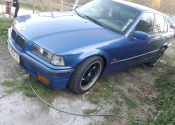 BMW E36 sedan