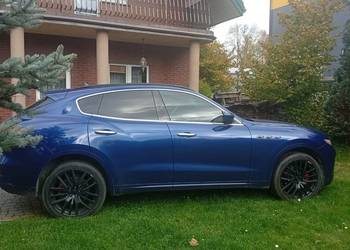 Maserati Levante 430 koni