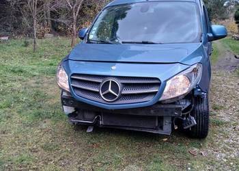 Mercedes Benz Citan lekko uszkodzony klima 6 biegów idealny na budowę