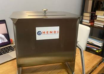 Mieszarka do farszu na kiełbasę ręczna (6,5 kg - 10l) HENDI