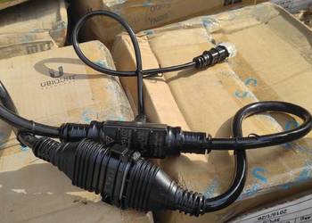 Ubiquiti Energy SM-YC-P3 "Y-Cable" – kabel łączący (rozdzielacz w kształci